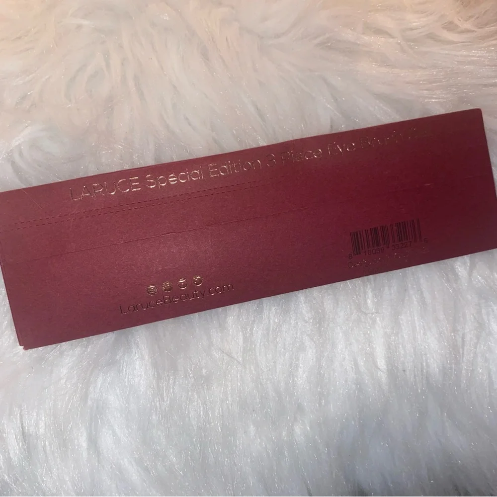 New LA RUCE 3 Piece Eyeshadow brush set